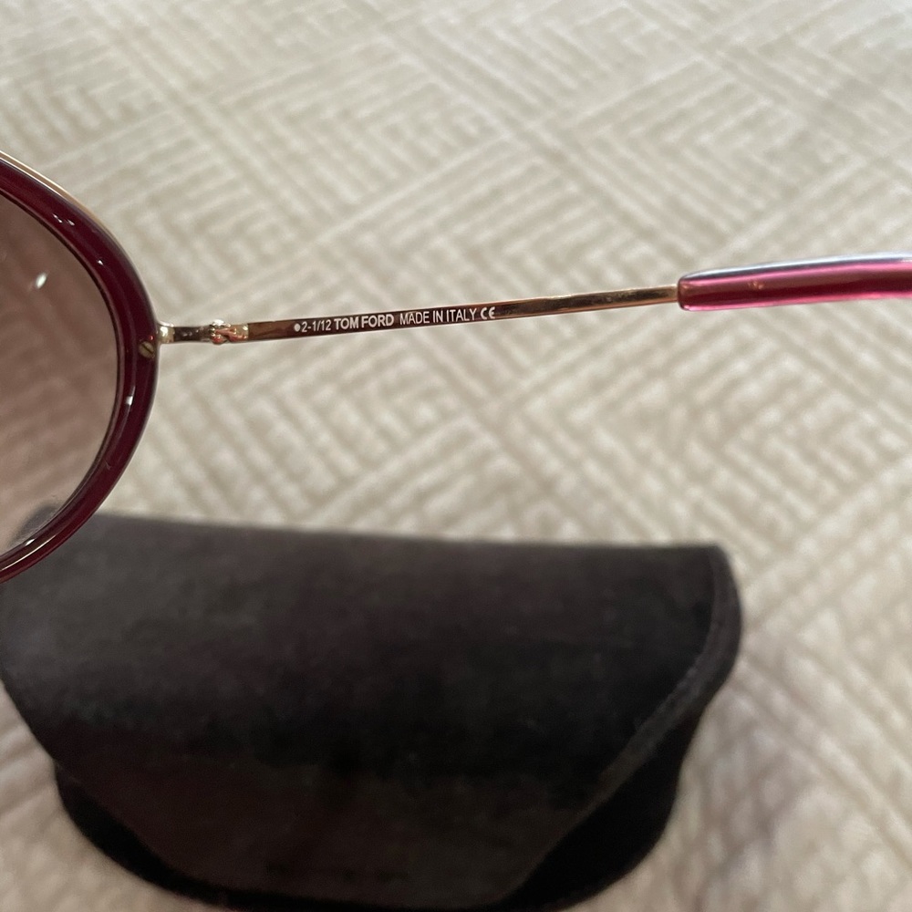 Sun Glasses - image 4